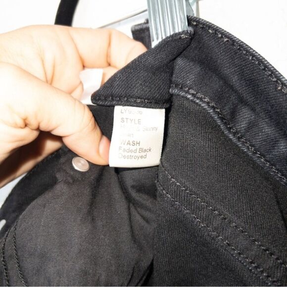 Reformation Faded Black Destroyed High & Skinny Jeans Size 29 - Picture 9 of 9